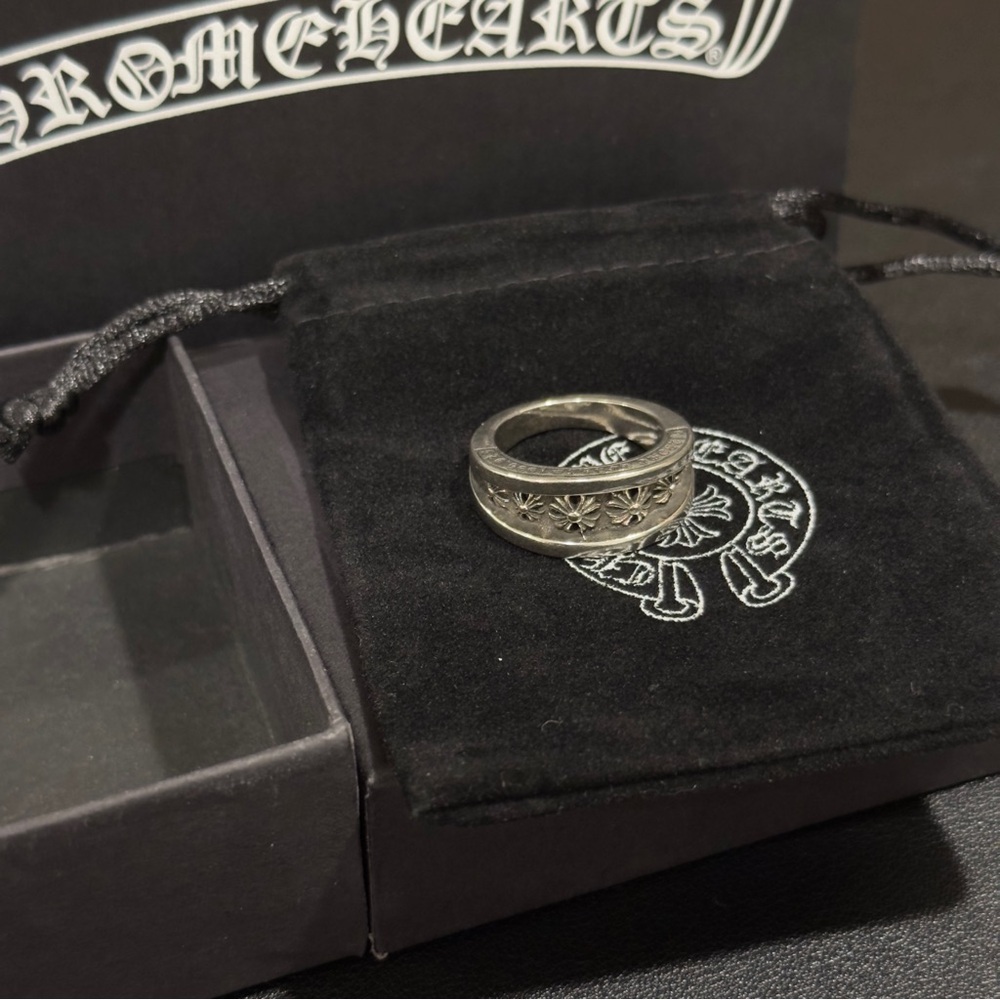 Chrome Hearts Narrow V Band Plus Ring Size 10 US With Dust Bag